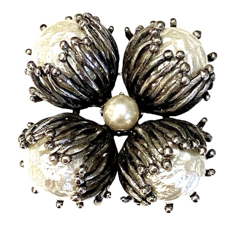 Vintage Baroque Pearl Floral Silver Brooch